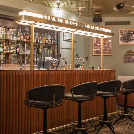 海牙英迪格酒店 - 努儿登堡宫 酒店 4*